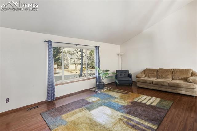 2555 Ramsgate Terrace