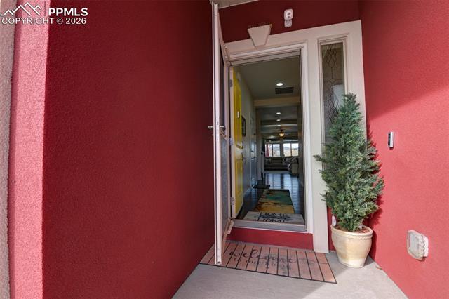 9290 Streamside Trail