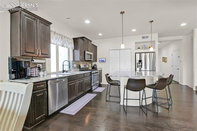 9290 Streamside Trail