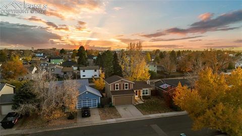 Photo of 19722 E Oxford Drive, Aurora, CO 80013 (MLS # 1986980)