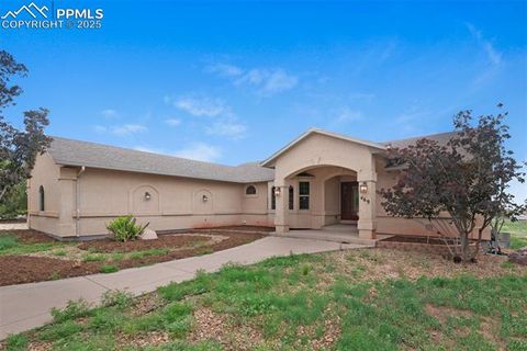 Photo of 469 E Hahns Peak Avenue, Pueblo, CO 81007 (MLS # 6417058) Photo of 469 E Hahns Peak Avenue, Pueblo, CO 81007 (MLS # 6417058)