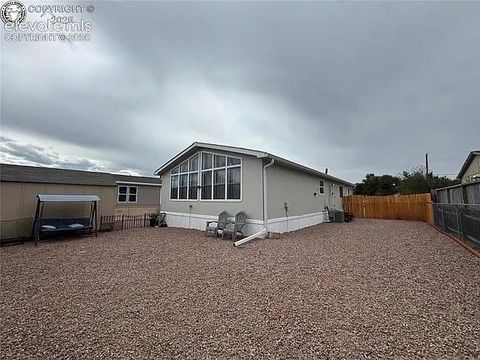 Photo of 804 N Raynolds Avenue, Canon City, CO 81212 (MLS # 7703596)