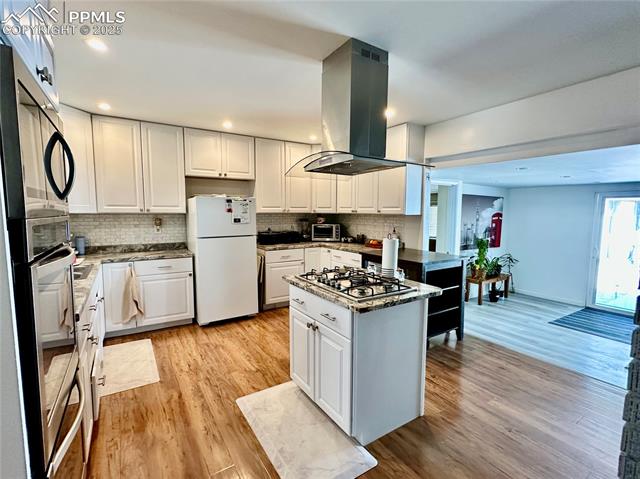 1701 Jerry Murphy Road
