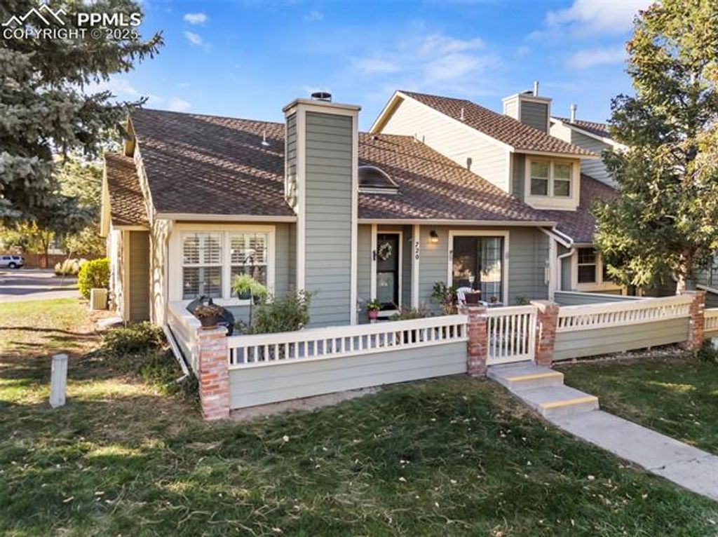 Photo for 720 Crown Point Drive, Colorado Springs, CO 80906 (MLS # 7151017)