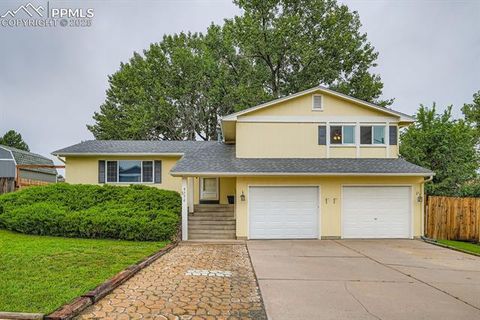 Photo of 6570 Goldfield Drive, Colorado Springs, CO 80911 (MLS # 9798653)