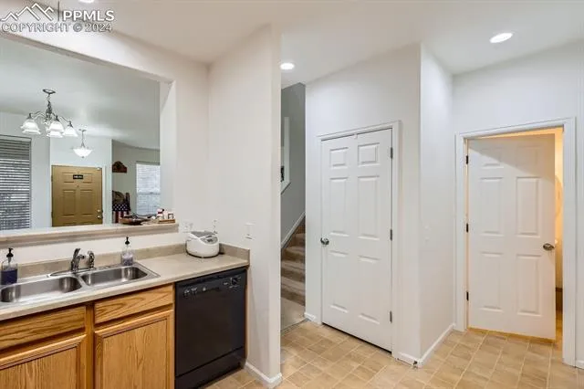 Colorado Springs, Colorado 80910, United States, 3 Bedrooms Bedrooms, ,3 BathroomsBathrooms,Residential,Active,27493