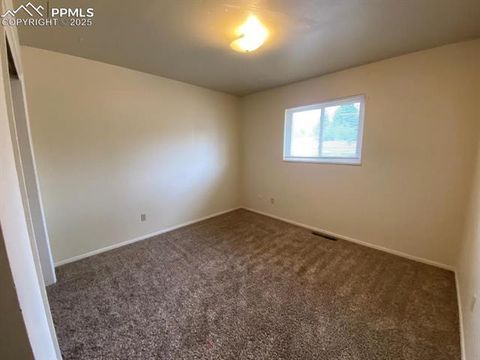 Tiny photo for 4404 N Chestnut Street, Colorado Springs, CO 80907 (MLS # 9195065)