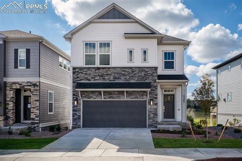 Photo of 4585 Peak Crest View, Colorado Springs, CO 80918 (MLS # 7771590)