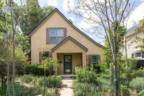 Photo of 1121 E Willamette Avenue, Colorado Springs, CO 80903 (MLS # 2185226)
