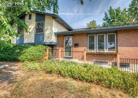 Photo of 7 Briargate Terrace, Pueblo, CO 81001 (MLS # 5720053)