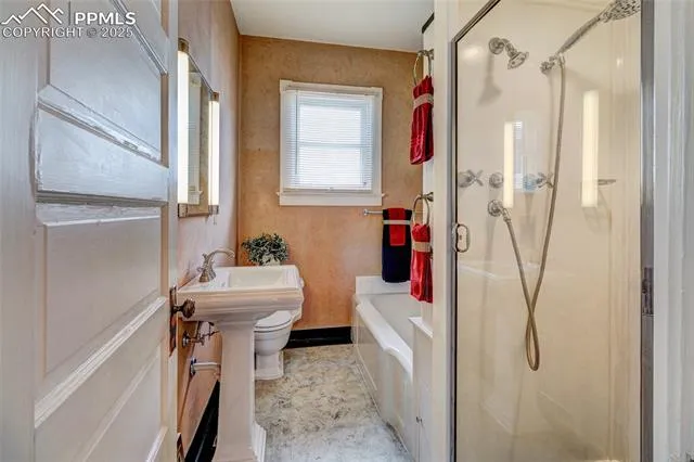 Manitou Springs, Colorado 80829, United States, 5 Bedrooms Bedrooms, ,2 BathroomsBathrooms,Residential,Active,131254