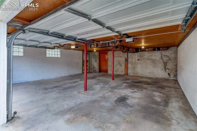 Manitou Springs, Colorado 80829, United States, 5 Bedrooms Bedrooms, ,2 BathroomsBathrooms,Residential,Active,131254