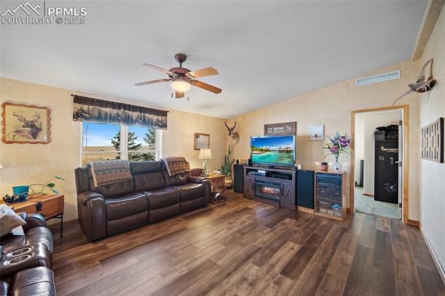 13731 N Ellicott Highway