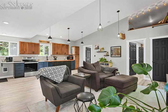 Properties For Sale Listings 4540 Fountain Avenue