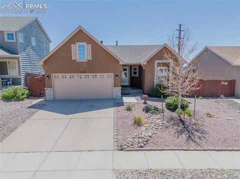 Photo of 1527 Woodpark Drive, Colorado Springs, CO 80951 (MLS # 2868756)