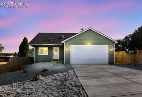 Photo of 1510 Grenadillo Street, Pueblo, CO 81001 (MLS # 3241346) Photo of 1510 Grenadillo Street, Pueblo, CO 81001 (MLS # 3241346)