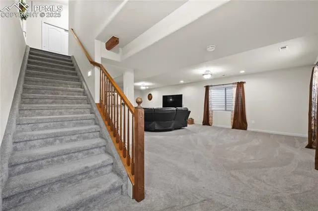 Canon City, Colorado 81212, United States, 5 Bedrooms Bedrooms, ,3 BathroomsBathrooms,Residential,Active,238344