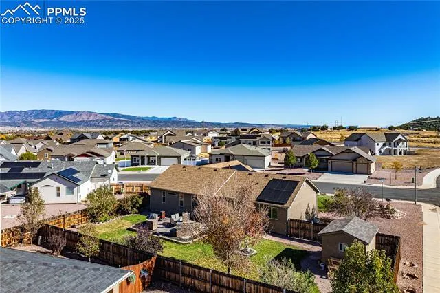 Canon City, Colorado 81212, United States, 5 Bedrooms Bedrooms, ,3 BathroomsBathrooms,Residential,Active,238344