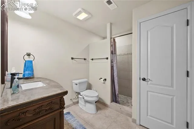 Canon City, Colorado 81212, United States, 5 Bedrooms Bedrooms, ,3 BathroomsBathrooms,Residential,Active,238344