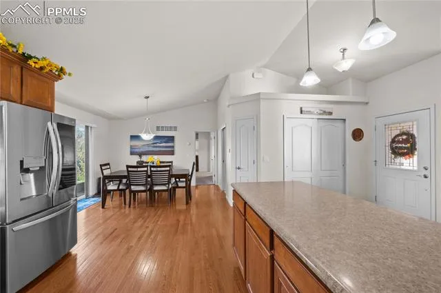 Canon City, Colorado 81212, United States, 5 Bedrooms Bedrooms, ,3 BathroomsBathrooms,Residential,Active,238344