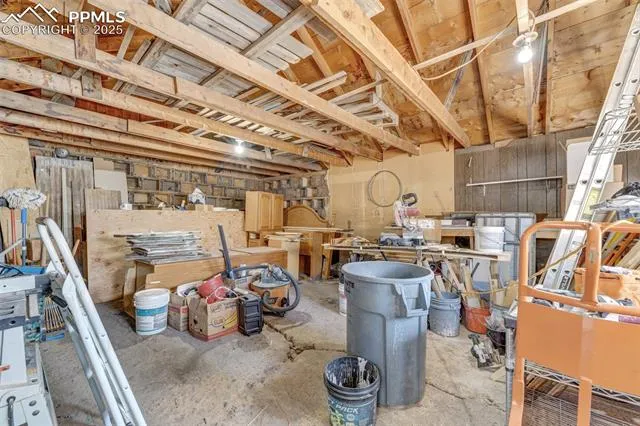 Canon City, Colorado 81212, United States, 3 Bedrooms Bedrooms, ,2 BathroomsBathrooms,Residential,Active,112219