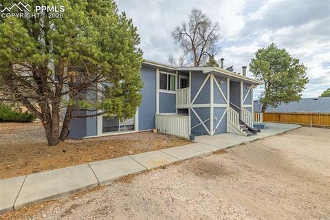 Photo of 2585 E Cache La Poudre Street, Colorado Springs, CO 80909 (MLS # 7077339)