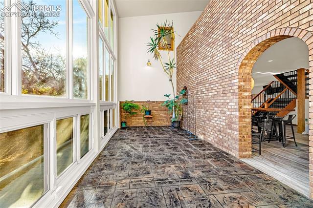 18220 Knollwood Boulevard