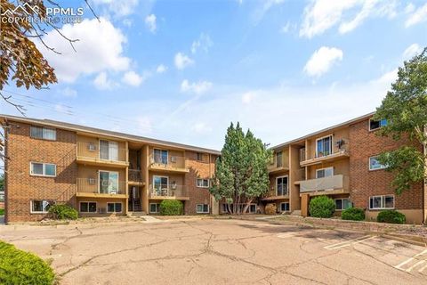 Photo of 3020 E Bijou Street #5A, Colorado Springs, CO 80909 (MLS # 8050825)