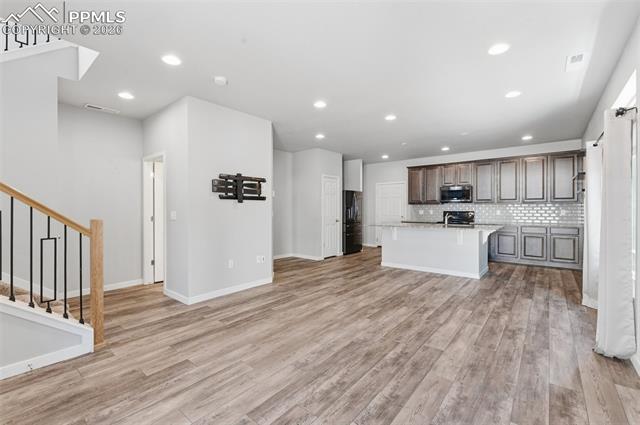 9384 Crosshaven View