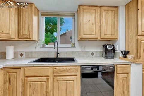 Tiny photo for 625 N Franklin Street, Colorado Springs, CO 80903 (MLS # 7666106)