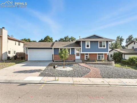 Photo of 3045 Dublin Boulevard, Colorado Springs, CO 80918 (MLS # 2394812) Photo of 3045 Dublin Boulevard, Colorado Springs, CO 80918 (MLS # 2394812)