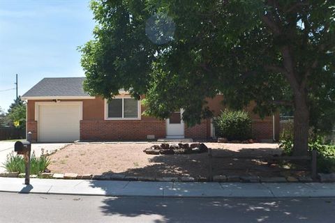 Photo of 4585 Gatewood Drive, Colorado Springs, CO 80916 (MLS # R12759739) Photo of 4585 Gatewood Drive, Colorado Springs, CO 80916 (MLS # R12759739)