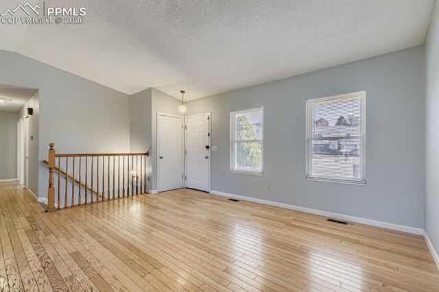 6040 Eagles Nest Court