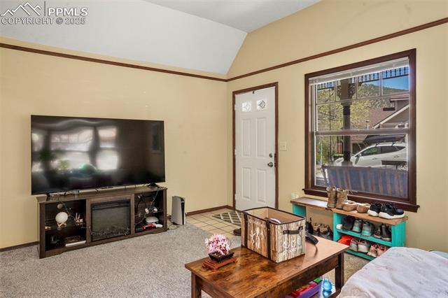 101 Deer Path Avenue