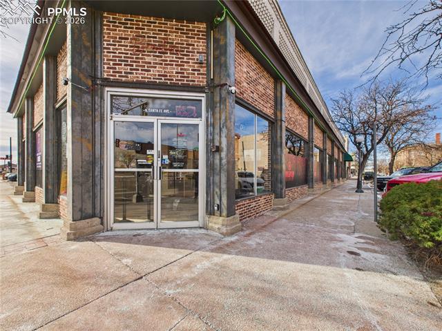 127 N Santa Fe Avenue