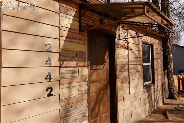 2442 E Saint Vrain Street