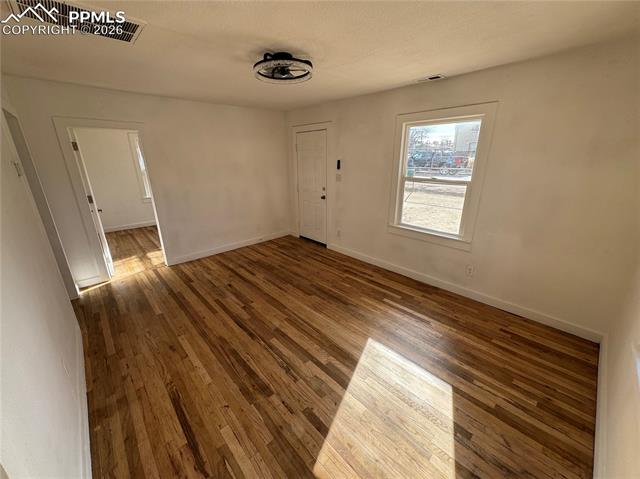 2442 E Saint Vrain Street