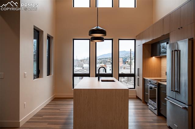 421 Chestnut Street A,B,C