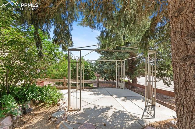 4006 Gray Fox Heights
