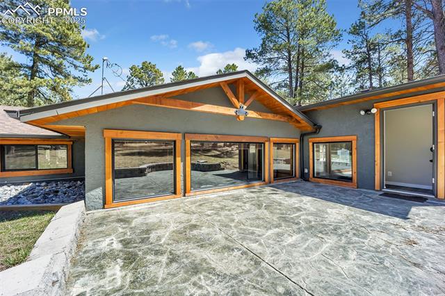 9635 Thoroughbred Lane