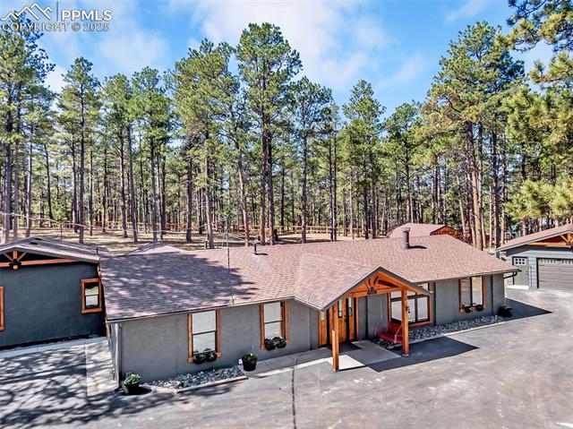 9635 Thoroughbred Lane