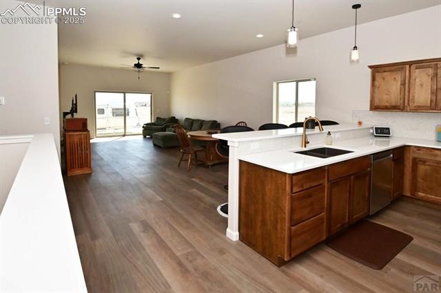 1213 E Tidy Drive