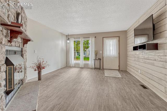 3548 Queen Anne Way
