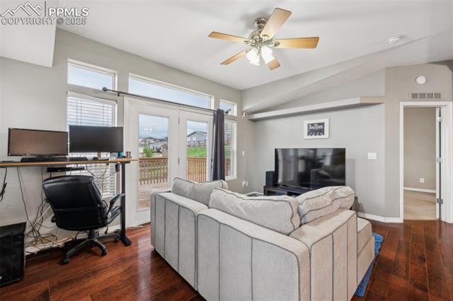 4481 Kingfisher Point