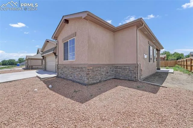 Florence, Colorado 81226, United States, 3 Bedrooms Bedrooms, ,3 BathroomsBathrooms,Residential,Active,68059