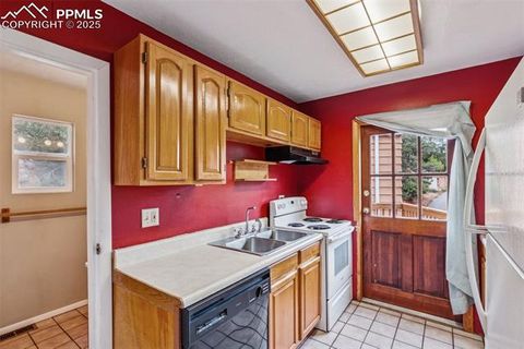 Tiny photo for 68 Minnehaha Avenue, Manitou Springs, CO 80829 (MLS # 3697364)