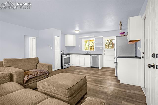 605 Huron Road