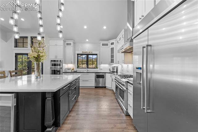 11905 Highland Circle