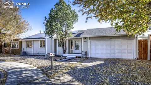 Photo of 825 San Gabriel Place, Colorado Springs, CO 80906 (MLS # 4915040)