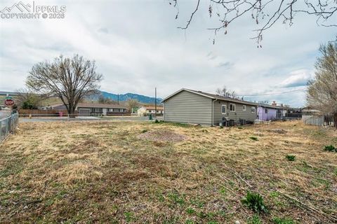 Tiny photo for 1081 Maxwell Street, Colorado Springs, CO 80906 (MLS # 5359133)